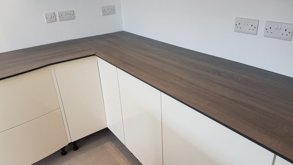 Worktop Fitter – Kitchen Worktop Fitter, Installing Worktops in the